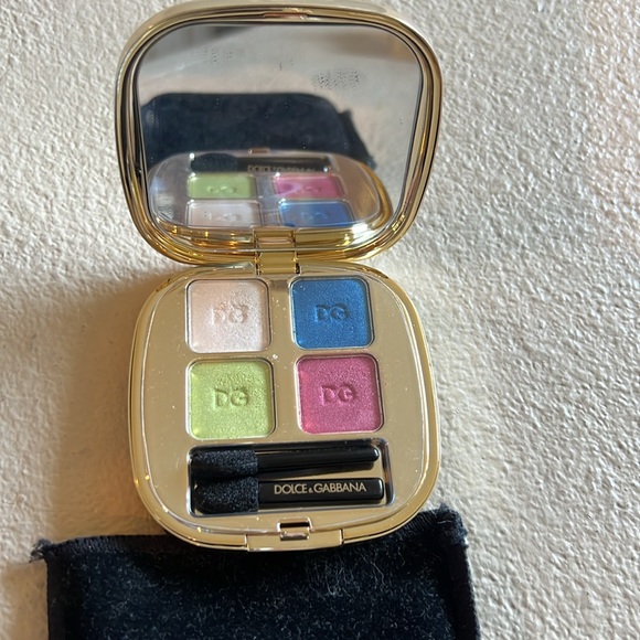 Dolce & Gabbana eyeshadow quad palette - Picture 2 of 6